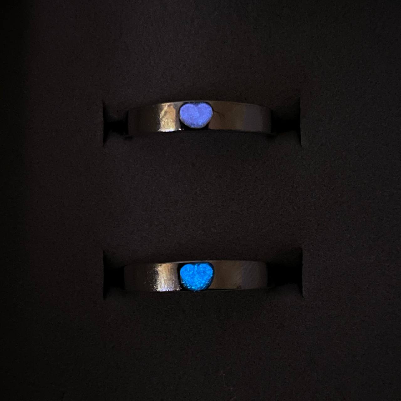 Luminous Red and blue heart couple rings